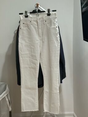 GAP White Straight Leg split hem Jeans